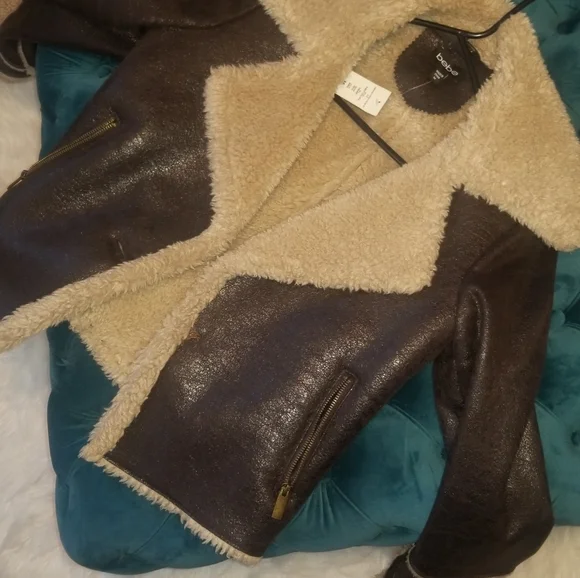 Bebe shearling oversized collar jacket size medium - Picture 5 of 7